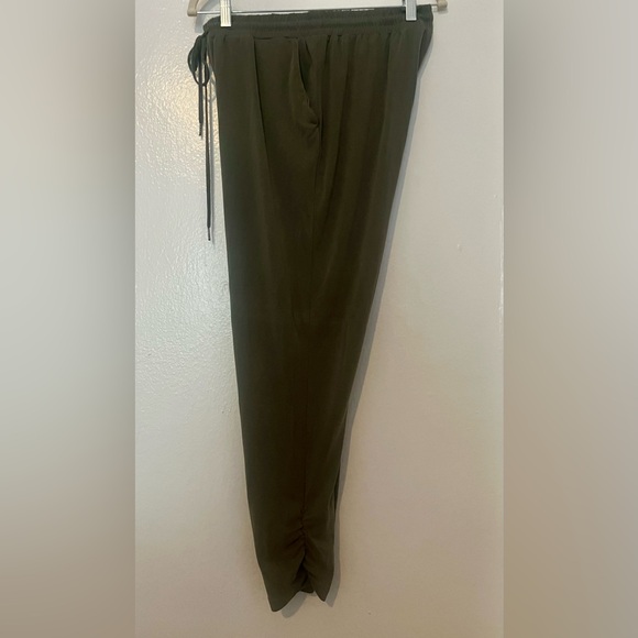 Splendid soft cozy pants! - Picture 2 of 3